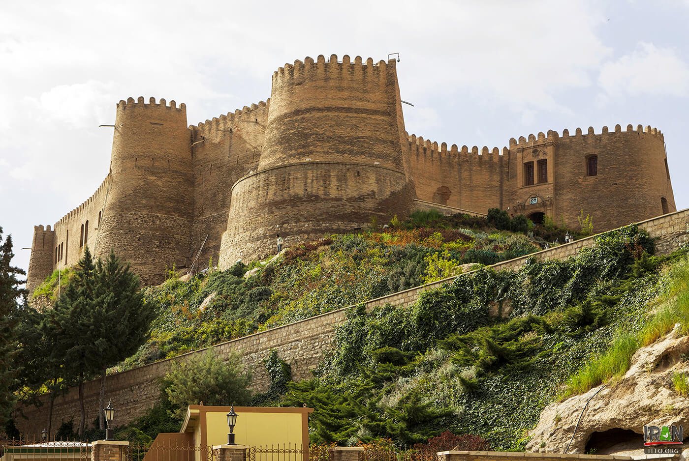 TS226 – Cracks in the wall of Jericho